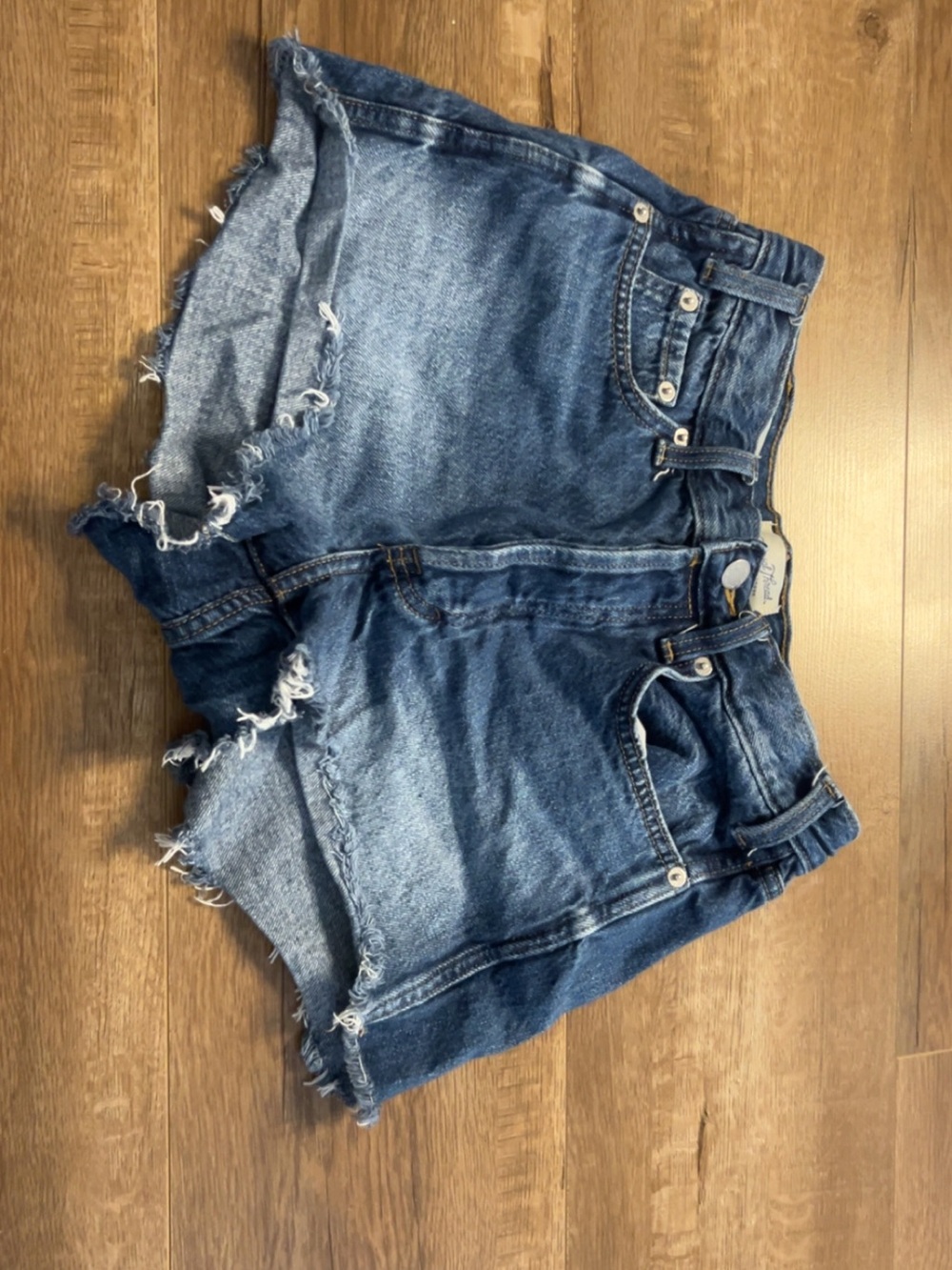 Universal Thread Frayed High-Rise Denim Shorts - Mid Blue